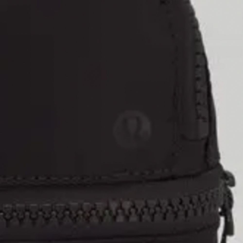 MINI Backpack Clip - Picture 2 of 10